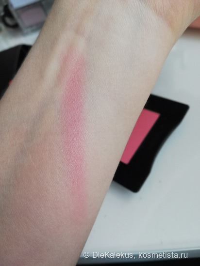 Румяна Shiseido InnerGlow CheekPowder в оттенке 03 Floating Rose