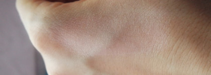 Гель для сияния лица и тела Givenchy Highlighter Memoire de forme в оттенке 01 Pink ink - Spring 2017