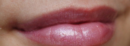 Блеск для губ YSL Gloss Volupte в оттенке №53