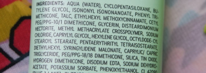 База под макияж Catrice Colour Correcting Prime and Fine Anti-Red Base