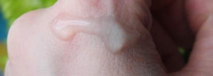 Средство для удаления стойкой помады с губ Catrice Prime and Fine Lip Colour Remover with aloe vera extract