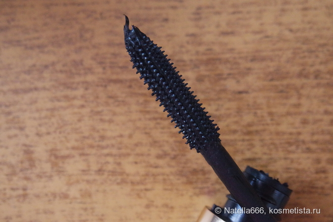 Тушь Yves Saint Laurent Baby Doll Luxurious Mascara For A False Lash Effect 01 black