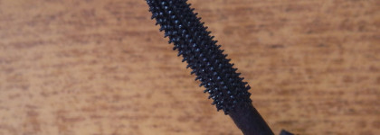 Тушь Yves Saint Laurent Baby Doll Luxurious Mascara For A False Lash Effect 01 black