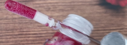 Сочные ягодные губы с блеском Shik Lip Gloss Care 06 Blackberry intese