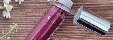 Сочные ягодные губы с блеском Shik Lip Gloss Care 06 Blackberry intese