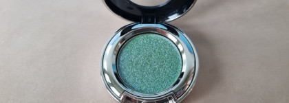 Морская гладь на глазах со спарклом Shik Single Eyeshadow Polis