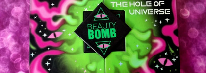 Сияющая палетка Beauty Bomb The Hole Of Universe