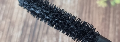 Натуральный эффект с тушью Latte Beauty False Lashes Black Mascara