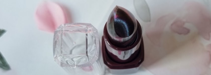 Новинка осени: очень красивый бальзам для губ Stellary Imperial Jewels Collection Tint Lip Balm в оттенке 01 Sapphire