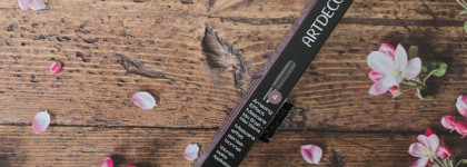 Благородный оттенок металлической сливы: Artdeco Amazing Effect Mascara в оттенке 4 aubergine