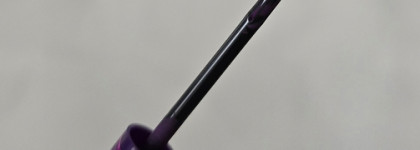 Не моя фиолетовая фантазия: подводка для глаз Essence In the Bloomlight matte Eyeliner