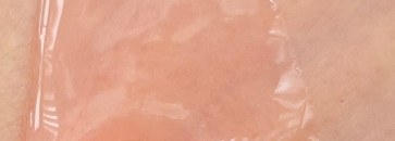 Сладкое без вреда для фигуры: Bielita Tasty Moments Крем-гель для душа "Земляничный Чизкейк"