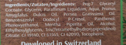 Ухоженные руки с Berenice