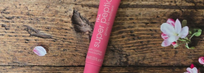 Свои губы, только лучше: бальзам для губ Essence The Super Peptide Glossy Lip Treatment 02 Pinkifiend