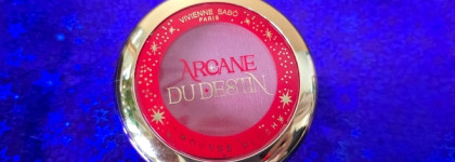 Нежный румянец с Vivienne Sabo Arcane du Destin Mousse Blush 01