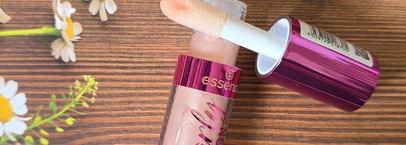 Это роскошно: блеск для губ Essence Pearly Potion Multi-reflective Lip Gloss 01 Golden Peach