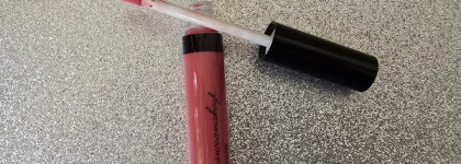 Нежные поцелуи с блеском для губ Romanovamakeup Sexy Lip Gloss Dreamy