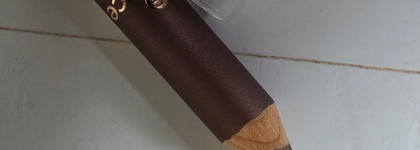 Новинка: Тени-карандаш Essence Choco Lot Eyeshadow Stick 01 Chocolate Lover For Life