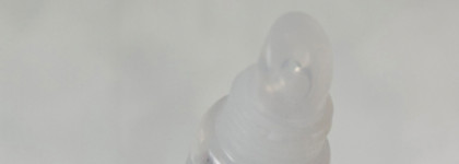 Красивые пухлые губы с блеском для губ Beauty Assistant Lip Gloss "Жидкое стекло"