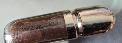 Новинка: Блеск для губ Vivienne Sabo Fatale Gloss Effect в оттенке 01 Chocolate Sparkle