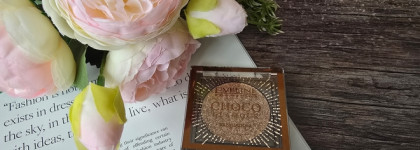 Невероятно красивый спаркл: Eveline Choco Glamour Eyeshadow 01 Moon Sparkle