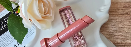 Новинка: Essence Get The Glaze Lip Glaze Stick 01 Brown Sugar
