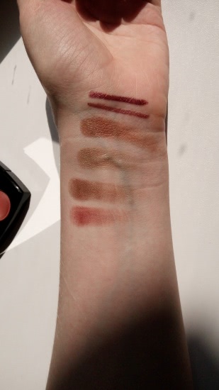 Chanel Les 4 Ombres #268 Candeur Et Expèrience и Chanel Stylo Yeux Waterproof #928 Eros из осенней коллекции Le Rouge Makeup Collection Fall 2016
