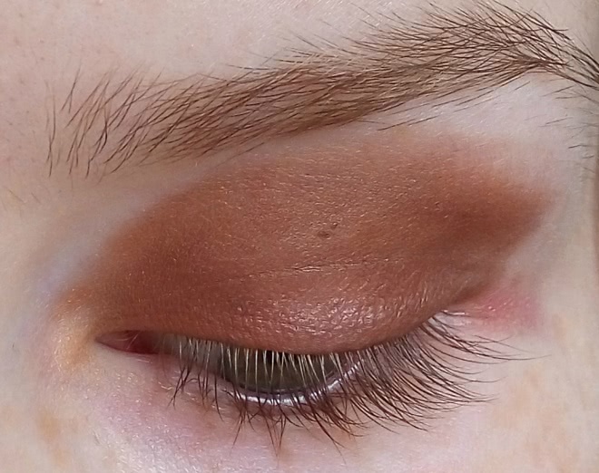 Chanel Les 4 Ombres #268 Candeur Et Expèrience и Chanel Stylo Yeux Waterproof #928 Eros из осенней коллекции Le Rouge Makeup Collection Fall 2016