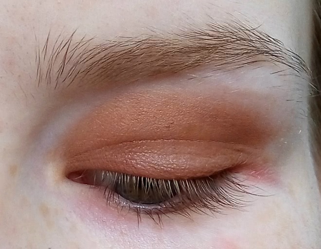 Chanel Les 4 Ombres #268 Candeur Et Expèrience и Chanel Stylo Yeux Waterproof #928 Eros из осенней коллекции Le Rouge Makeup Collection Fall 2016