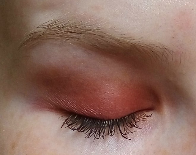 Chanel Les 4 Ombres #268 Candeur Et Expèrience и Chanel Stylo Yeux Waterproof #928 Eros из осенней коллекции Le Rouge Makeup Collection Fall 2016