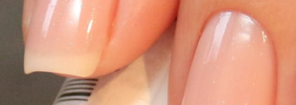 Идеальный нюд  Essie Nail Lacquer "Vanity fairest" № 9 и стемпинг Lesly  №17