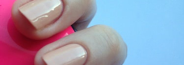 Такой капризный и такой красивый - лак для ногтей MAC Nail Lacquer Skin