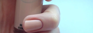 Такой капризный и такой красивый - лак для ногтей MAC Nail Lacquer Skin