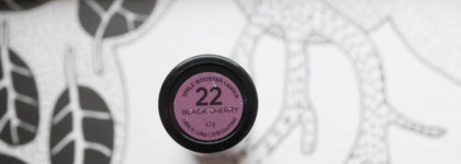 Помада- монстр: Lumene Natural Code Smile Booster в оттенке 22 Black Cherry