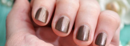 Летние красавцы Chanel: Le Vernis #697 Terrana и Stylo Eyeshadow Fresh Effect #127 Laurier rose