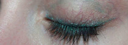 Красивый снаружи, ужасный внутри. Карандаш-кайал для глаз Misslyn