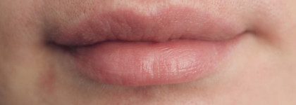 Жизнь без усов c кремом для удаления волос Avon Skin so Soft