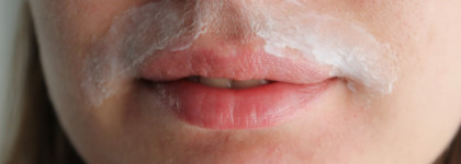 Жизнь без усов c кремом для удаления волос Avon Skin so Soft