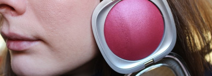 Очень вишневые румяна от Kiko Milano  из лимитированной коллекции Arctic Holiday