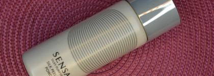 Пост-сравнение Dior Hydra Life Time To Glow - Ultra Fine Exfoliating Powder и Sensai Silky Purifying Peeling Powder