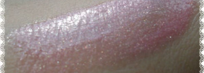 Мой мир перевернул Guerlain Gloss d’Enfer Maxi Shine Intense Colour & Shine Bare Lip Sensation, №463 La Petit Robe Noir