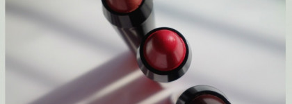 Помада-карандаш для губ Avon Ultra Color Lip Crayon в оттенках Fairest Nude/Прекрасный телесный (27660), Plum Perfect/Идеальный сливовый (27656), Cherry Picked/Спелый вишневый (27655)