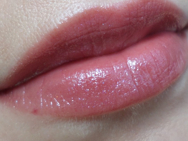 Воздушный поцелуй Guerlain Kiss Kiss Lipstick Shaping Cream Lip Colour, #304 Air Kiss