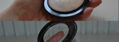 "Блёстки блещут на тебе - с платья с полуголого. Эх, к такому платью да ещё бы голову..."