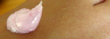 Missha Creamy Latte Strawberry Cleansing Foam