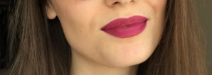 Любительницам темных губ: Essence Lipliner № 15 Honey berry