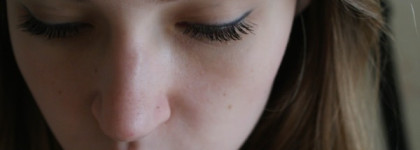 Карандаш для бровей с сюрпризом Artdeco Eye Brow Pencil в оттенке 04 light grey brown