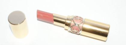 Увлажняющая помада с сияющим финишем YSL Rouge Volupte Shine Lipstick in 09 Nude in Private