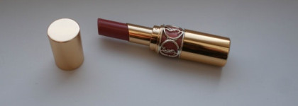 Увлажняющая помада с сияющим финишем YSL Rouge Volupte Shine Lipstick in 09 Nude in Private