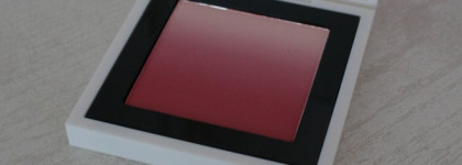 Лимитированные румяна от M.A.C Blush Ombre из коллекции Isabel & Ruben Toledo в оттенке Kindergarten Red